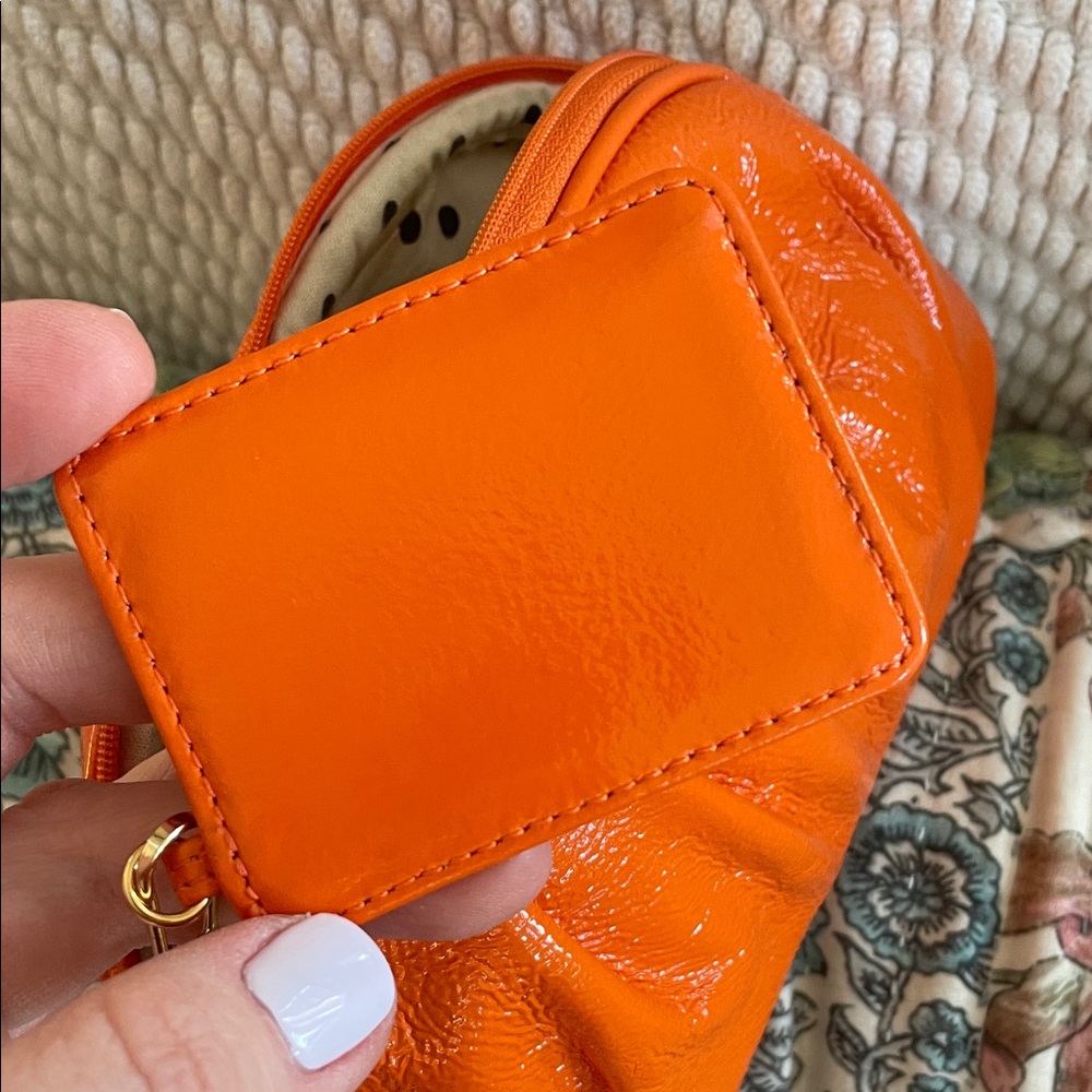 NWT $65 HOBO International Vibrant Patent Orange Clutch Makeup Accessories - Picture 13 of 16